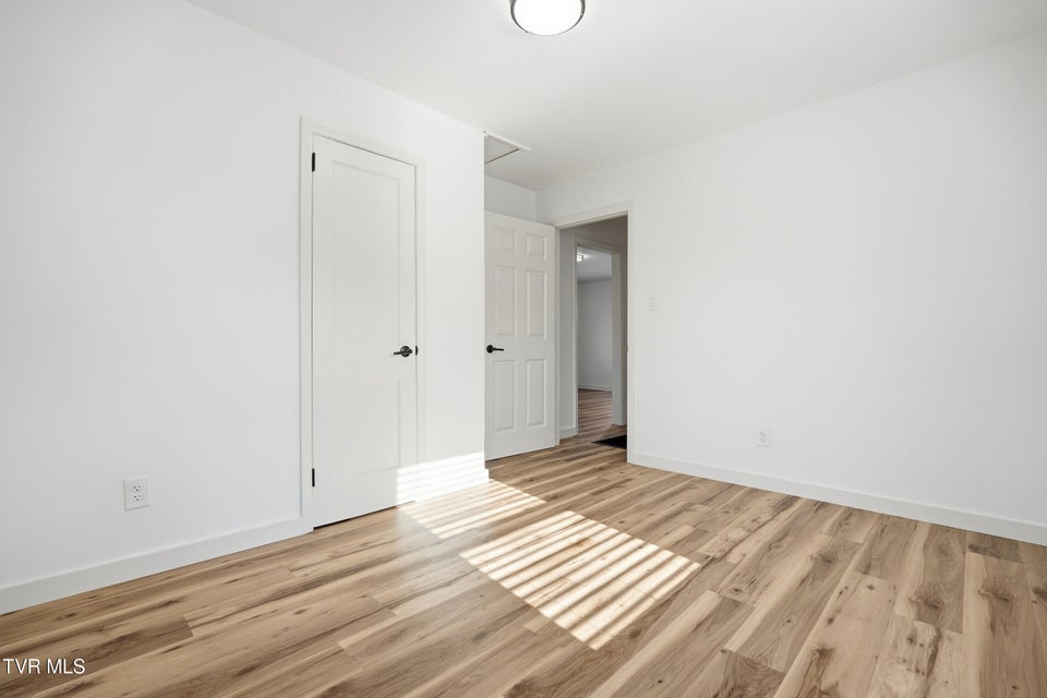 Photo #19: 2226 Bay Street