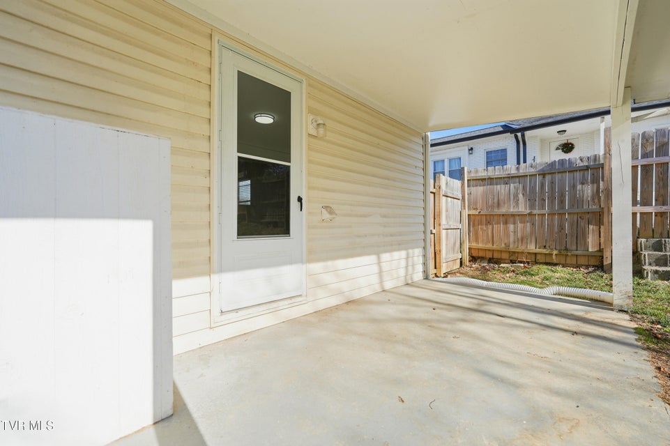 Photo #24: 2226 Bay Street