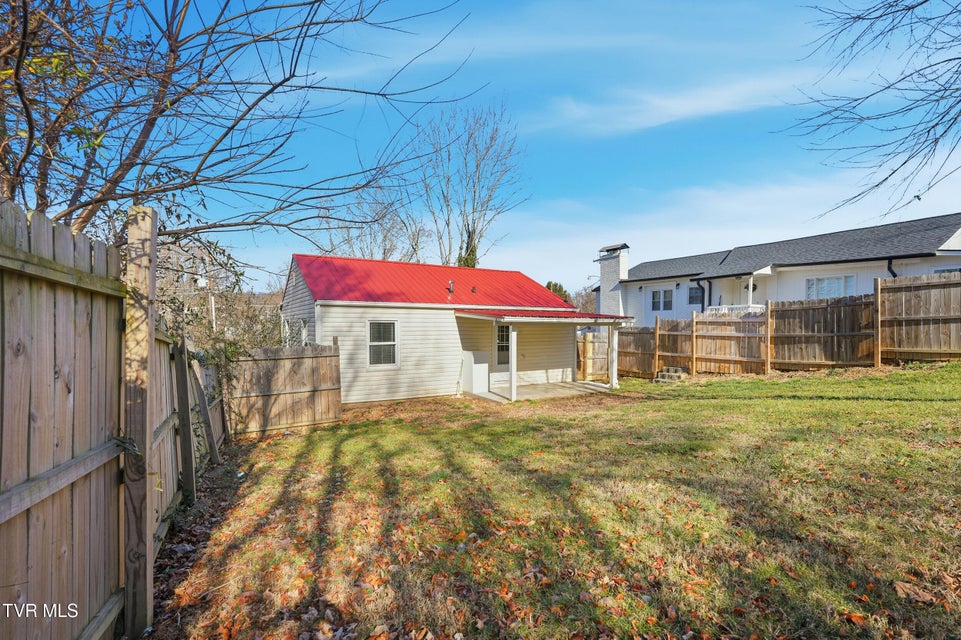 Photo #26: 2226 Bay Street