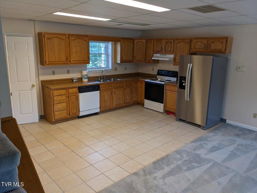 Photo #31: 2482 Elk Way