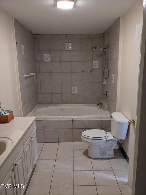 Photo #36: 2482 Elk Way