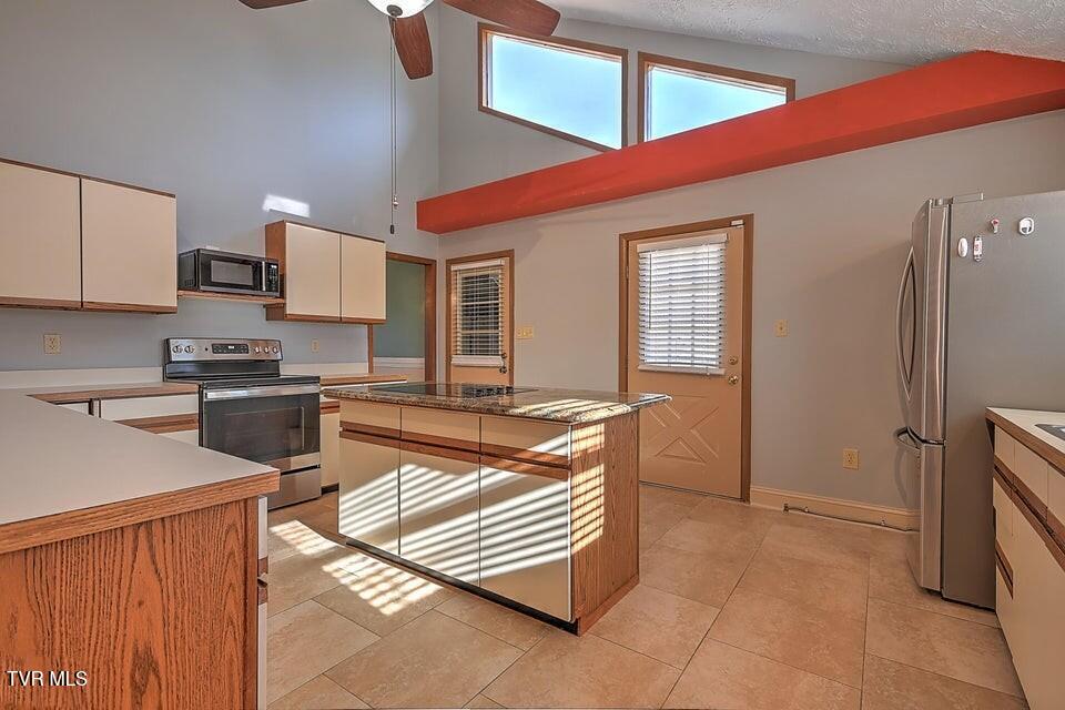 Photo #50: 2482 Elk Way