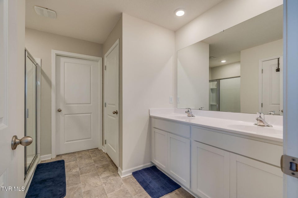 Photo #24: 132 Breckenridge Trace 