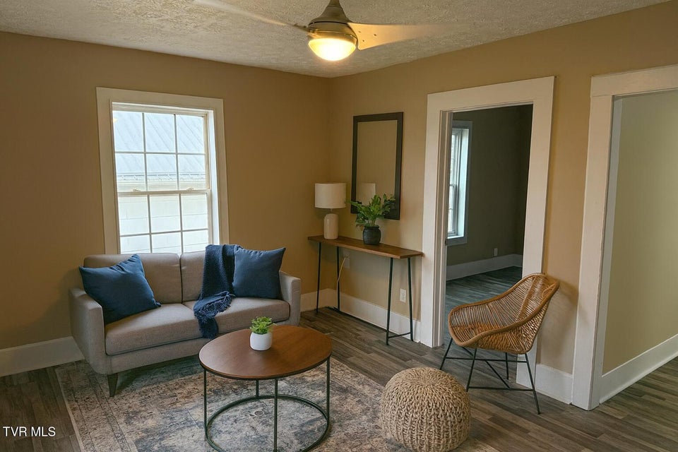 Photo #5: 634 Riverside Avenue