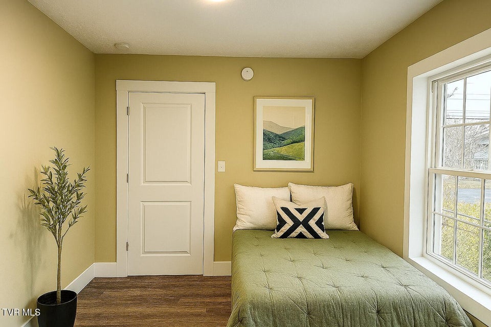 Photo #6: 634 Riverside Avenue