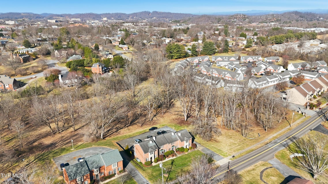 Photo #27: 1707 Lakeview Dr 