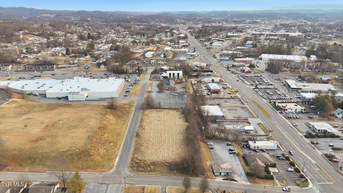 Photo #4: 70 Midway Street