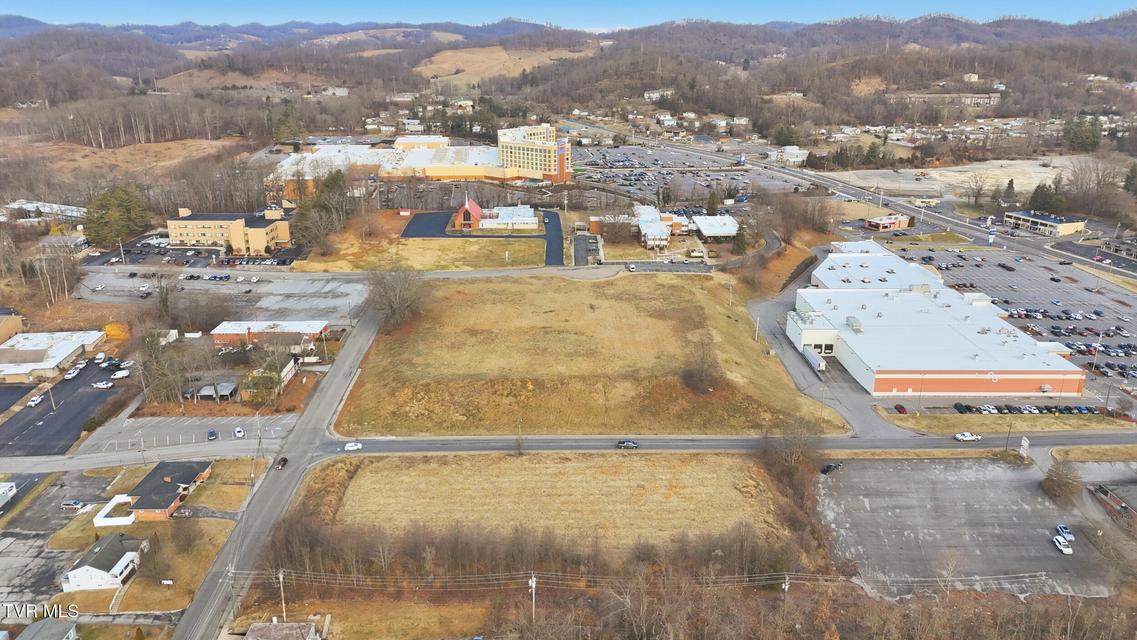 Photo #6: 70 Midway Street