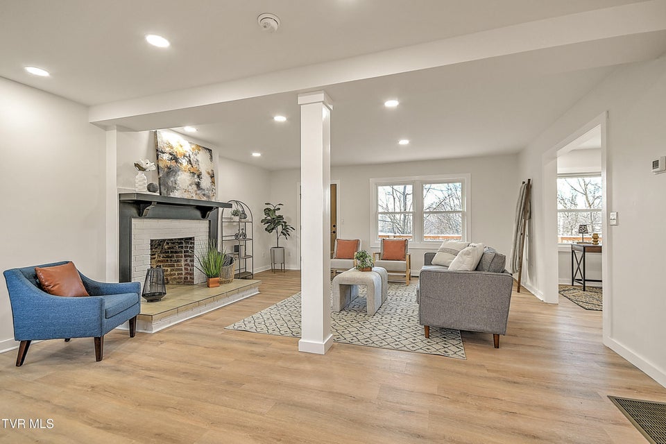 Photo #10: 248 Dean Archer Road