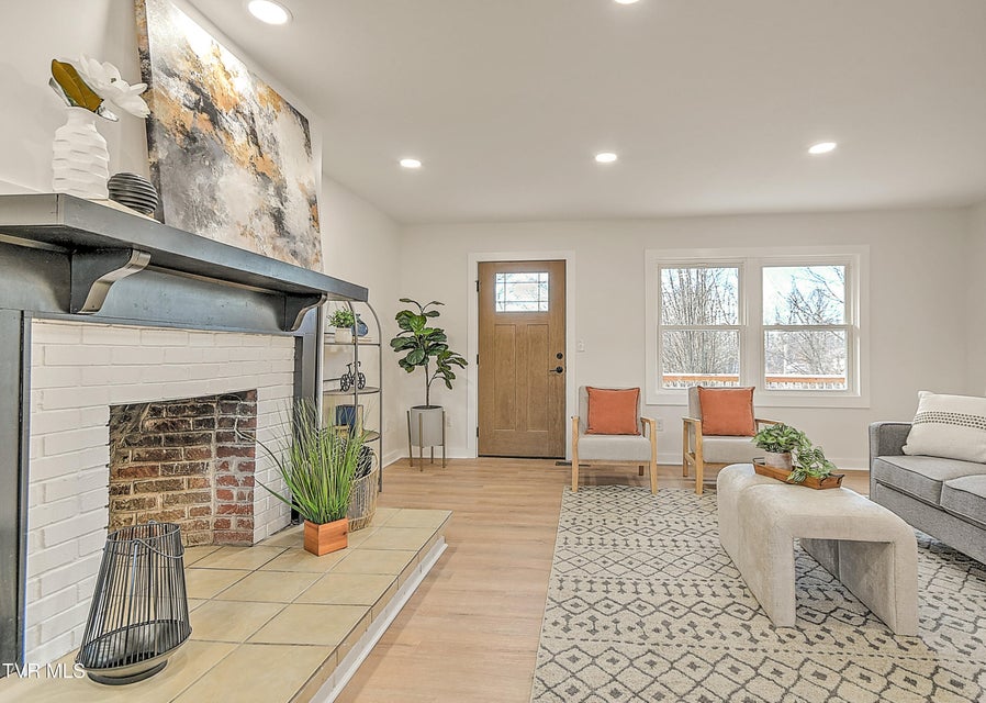 Photo #11: 248 Dean Archer Road