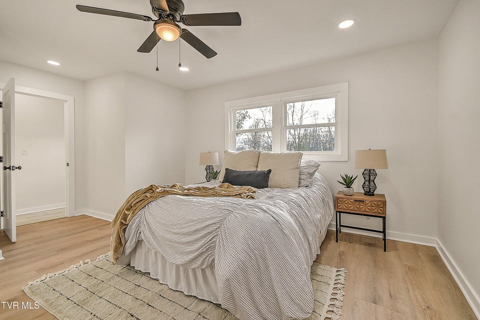 Photo #26: 248 Dean Archer Road