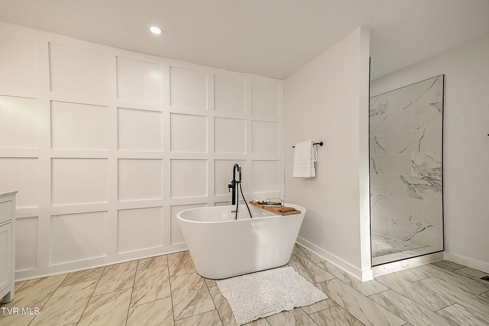 Photo #29: 248 Dean Archer Road