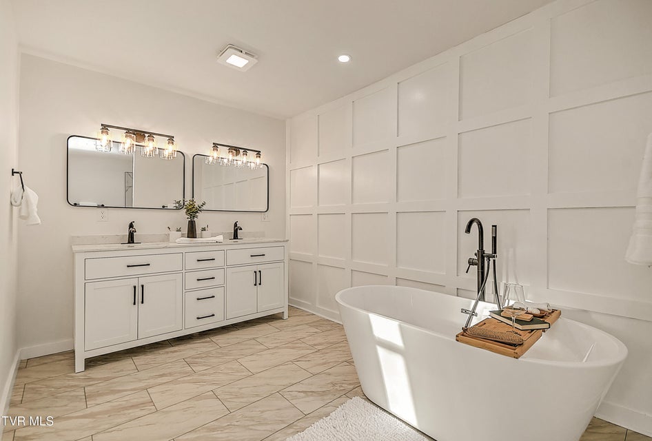 Photo #31: 248 Dean Archer Road