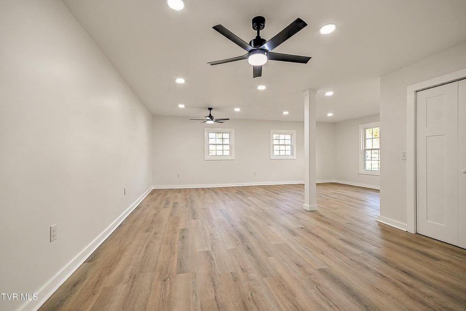 Photo #40: 248 Dean Archer Road