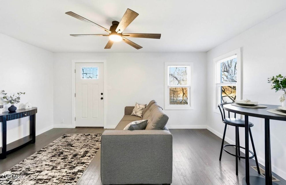 Photo #5: 1658 Echo Court