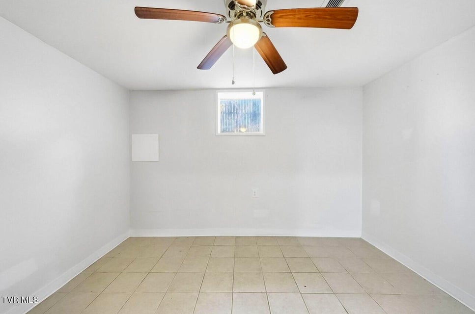 Photo #17: 1658 Echo Court