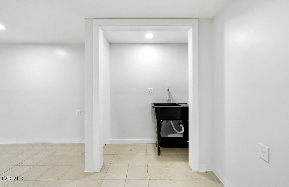 Photo #21: 1658 Echo Court