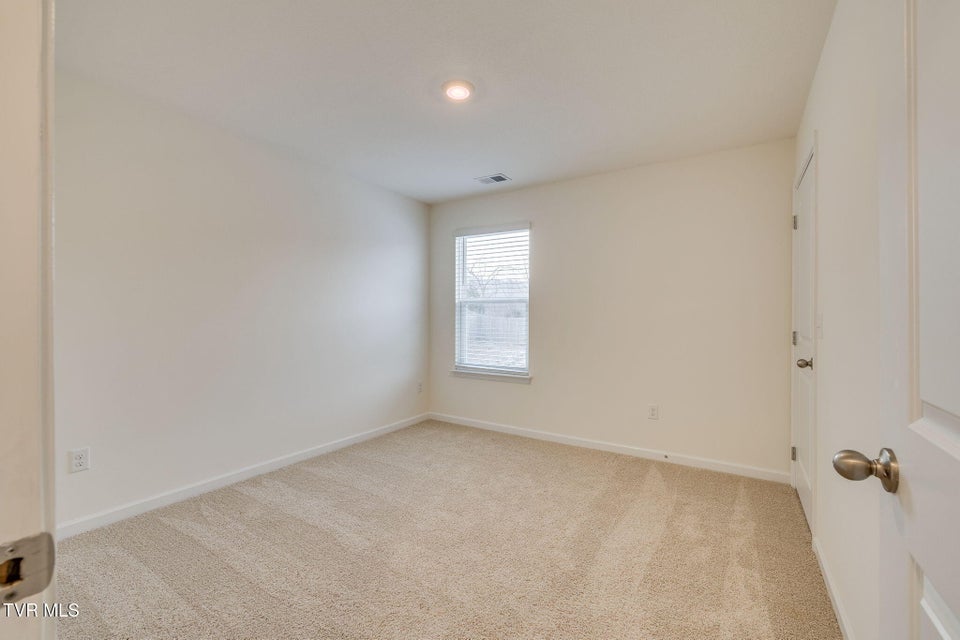 Photo #24: 1461 Gress Mag Mountain