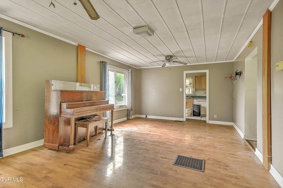 Photo #3: 1403 Bristol Caverns Highway