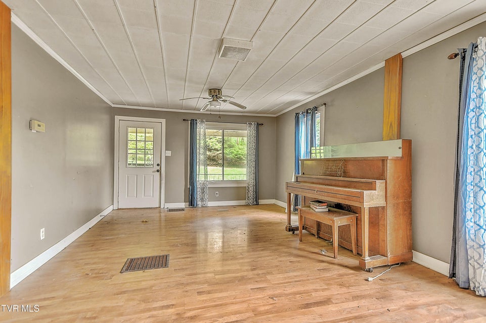 Photo #5: 1403 Bristol Caverns Highway