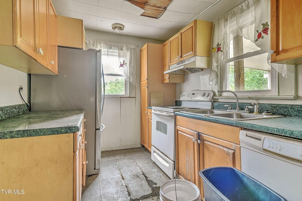 Photo #9: 1403 Bristol Caverns Highway