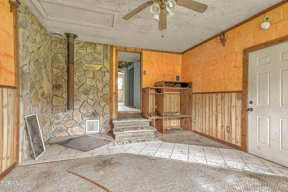 Photo #12: 1403 Bristol Caverns Highway