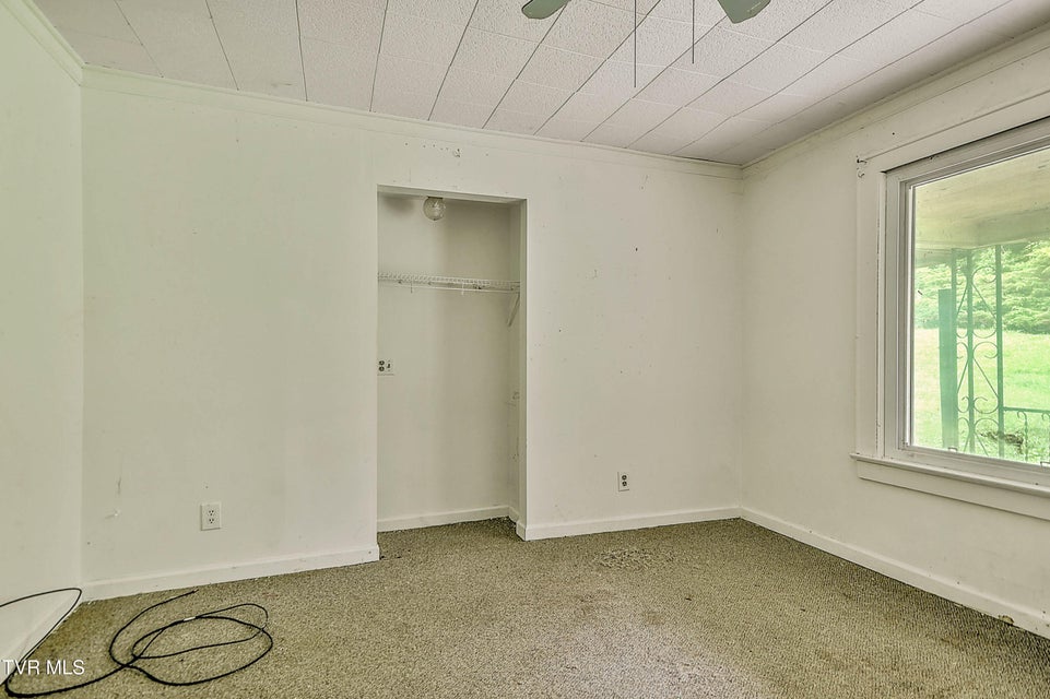 Photo #14: 1403 Bristol Caverns Highway