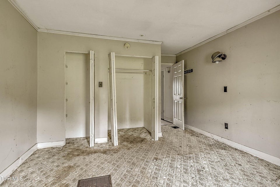 Photo #20: 1403 Bristol Caverns Highway