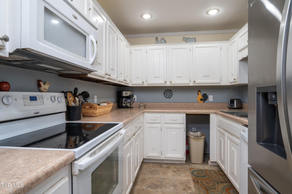 Photo #9: 540 Fleetwood Court