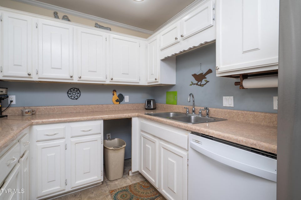 Photo #10: 540 Fleetwood Court