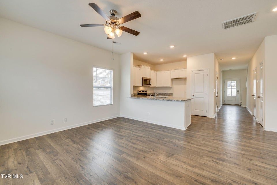 Photo #7: 22 Moon Rock Court