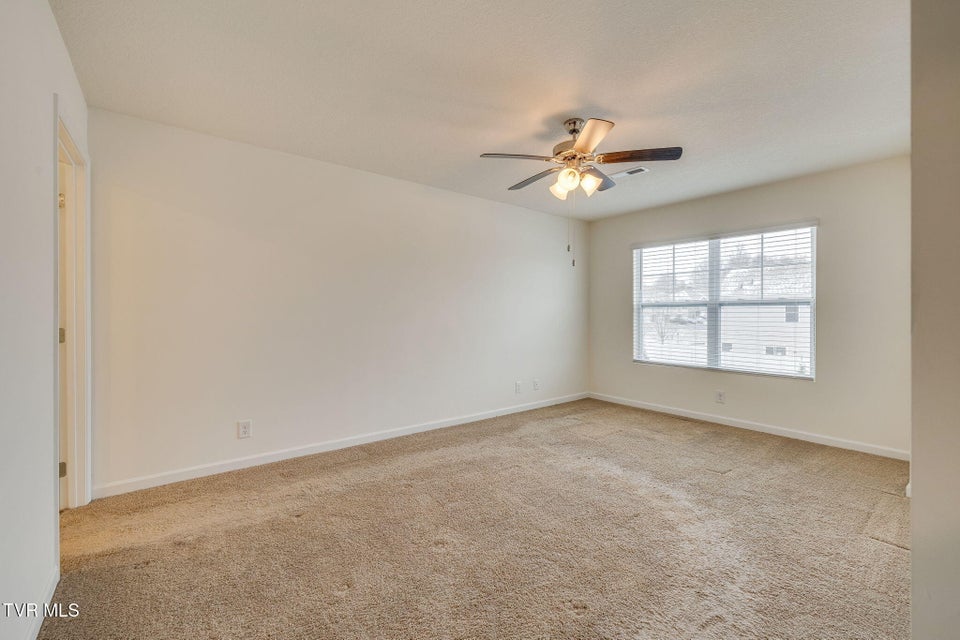 Photo #10: 22 Moon Rock Court