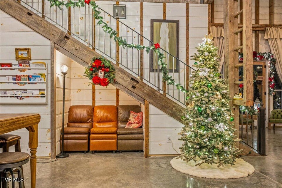 Photo #25: 2752 Knob Creek Road