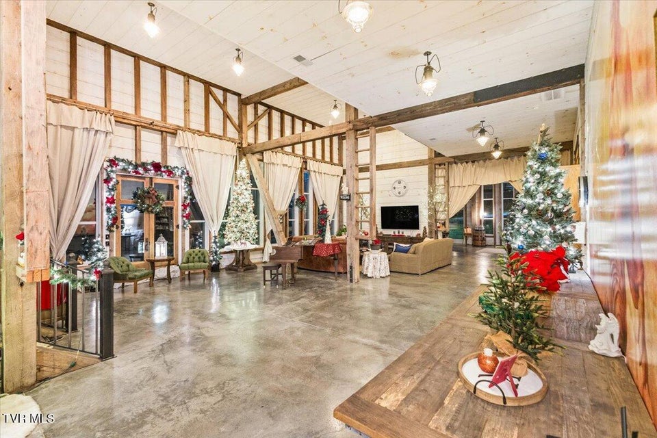 Photo #35: 2752 Knob Creek Road