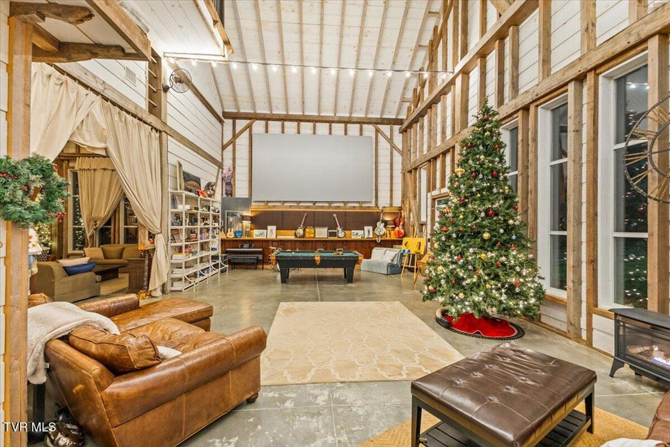 Photo #43: 2752 Knob Creek Road