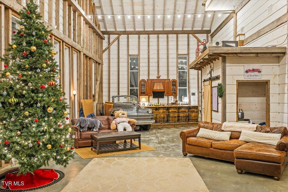 Photo #46: 2752 Knob Creek Road