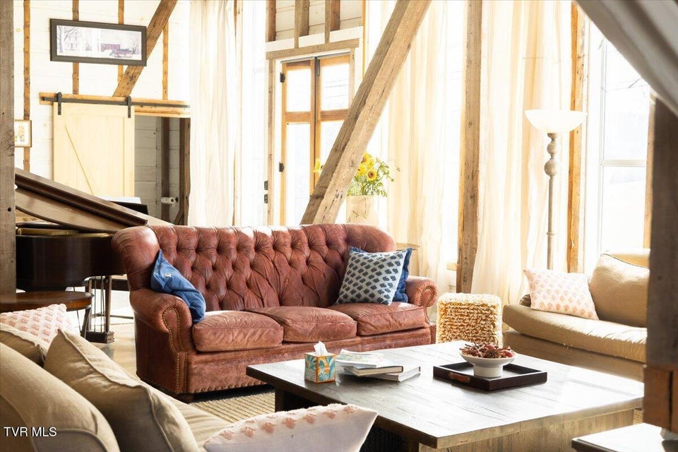 Photo #31: 2752 Knob Creek Road