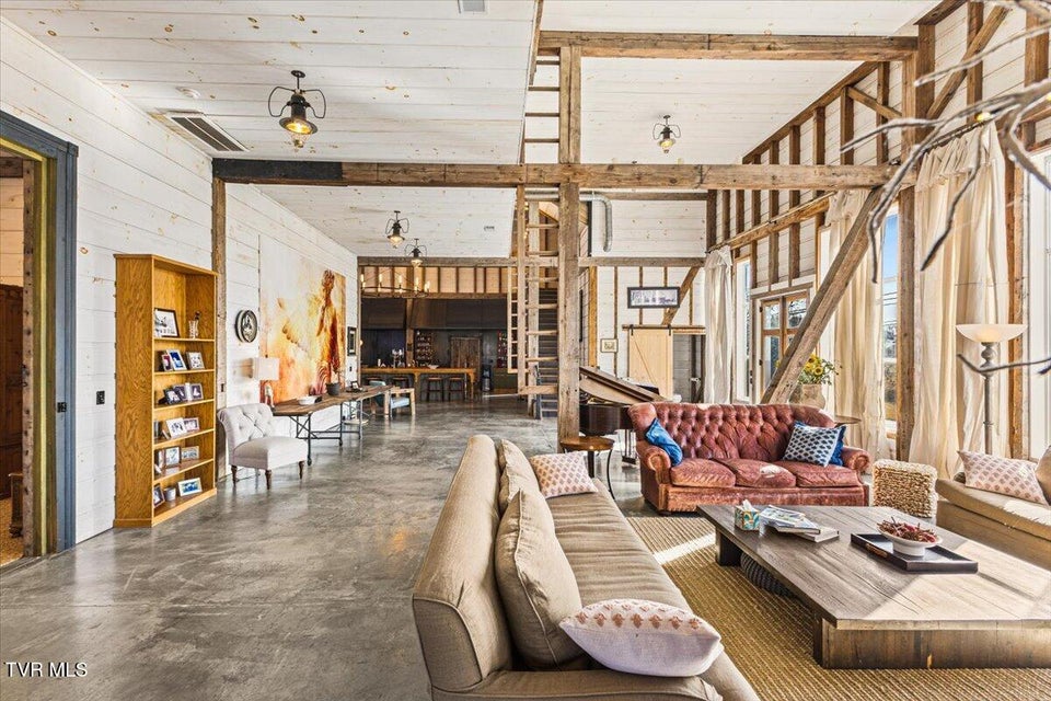 Photo #36: 2752 Knob Creek Road