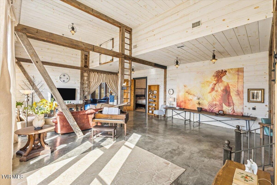 Photo #51: 2752 Knob Creek Road