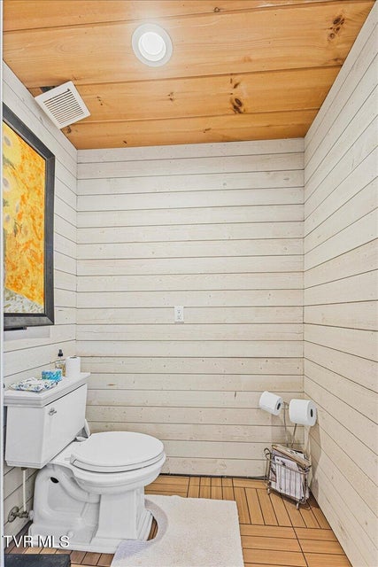 Photo #64: 2752 Knob Creek Road