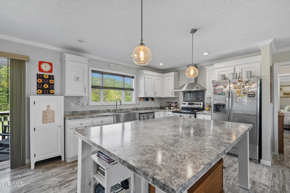 Photo #15: 470 Roaming Drive