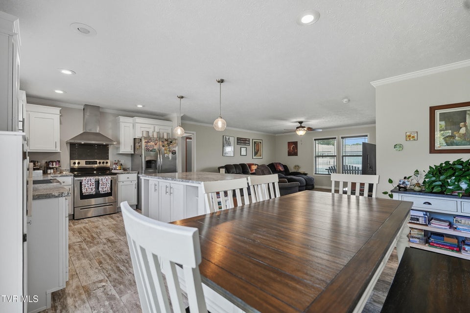 Photo #18: 470 Roaming Drive