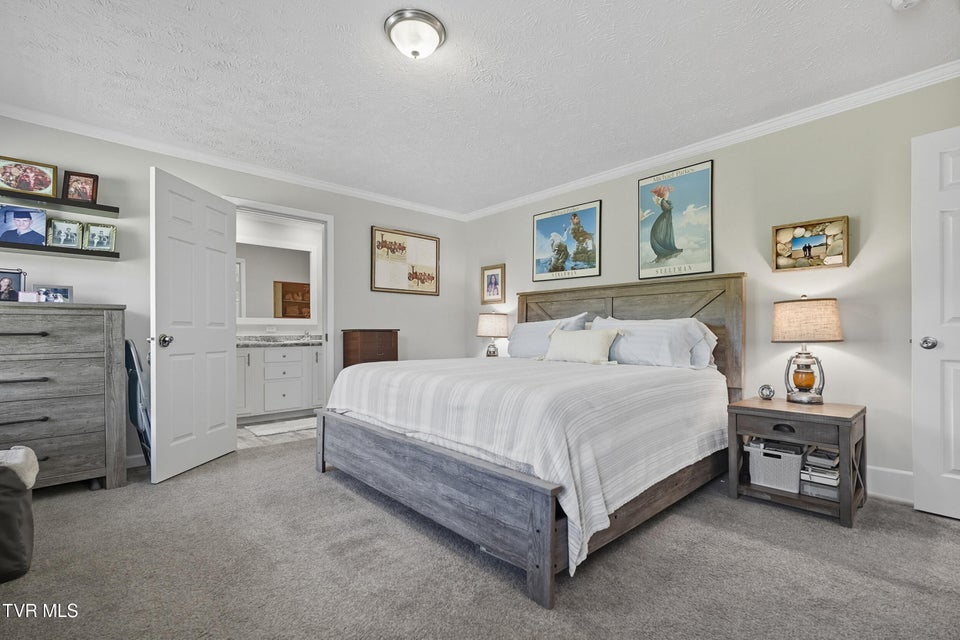 Photo #21: 470 Roaming Drive