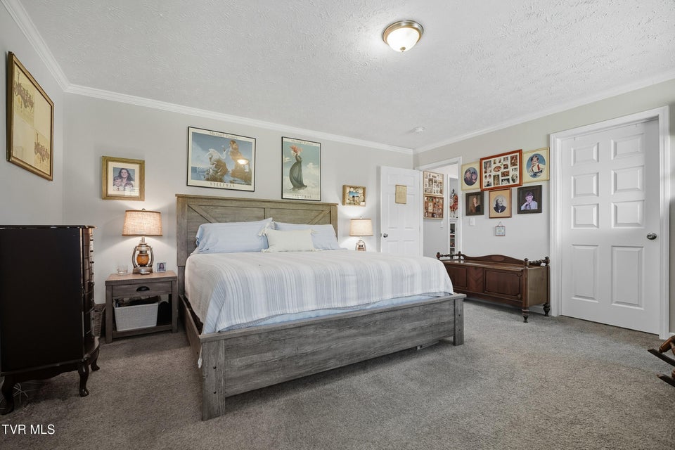 Photo #22: 470 Roaming Drive