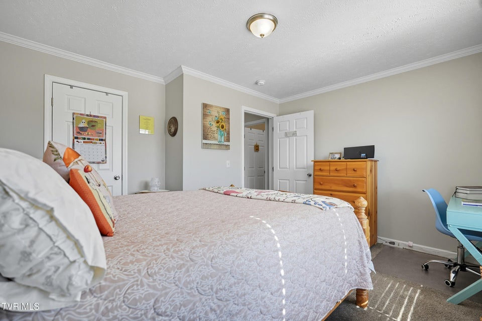 Photo #27: 470 Roaming Drive