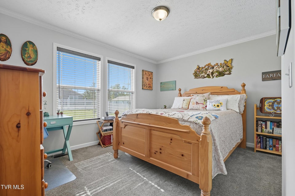 Photo #28: 470 Roaming Drive