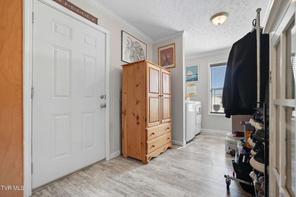 Photo #32: 470 Roaming Drive