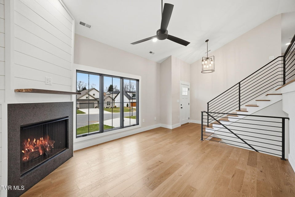 Photo #7: 287 Winston Place