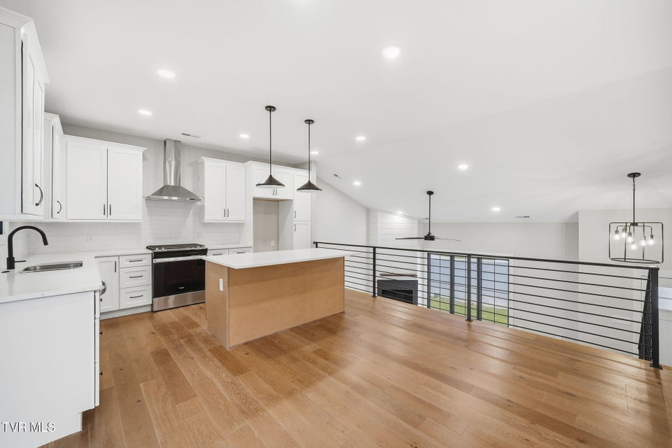 Photo #14: 287 Winston Place