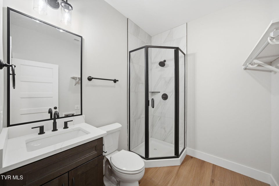 Photo #28: 287 Winston Place